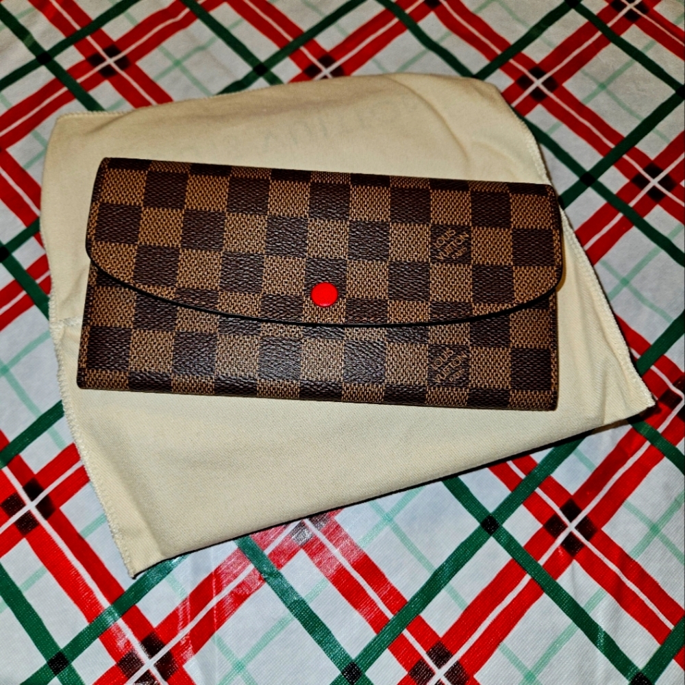 Louis Vuitton Emilie Wallet